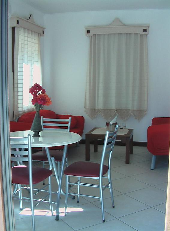 Mimosa Apart Hotel Гюмбет Стая снимка